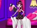 Игри Delicate Dracula Dress Up