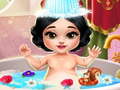 Игри Snow White Baby Bath